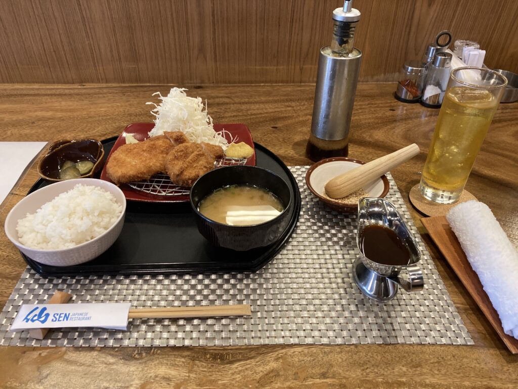 ヒレ・ロースかつ定食